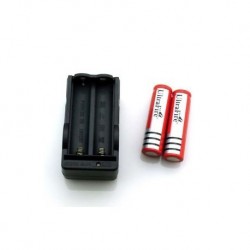 2 Baterias Recargables Ultrafire y Cargador de Pared